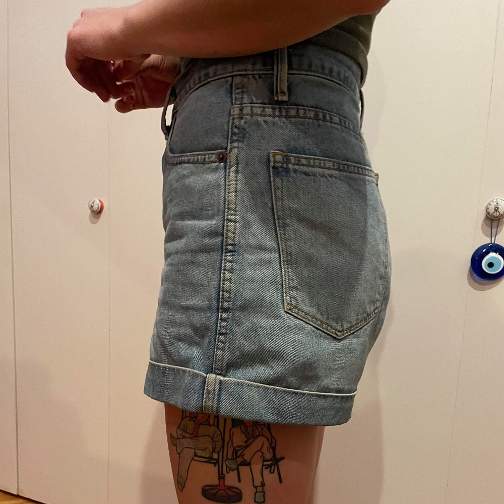 High waisted GAP denim shorts